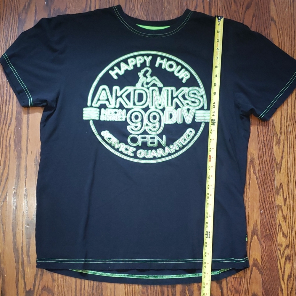 Akademiks Xl tee shirt
